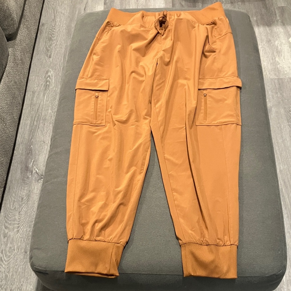 Women’s Cargo Jogger Pants - Burnt Orange